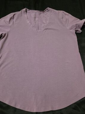 lululemon athletica Love V-Neck Short Sleeve Shirt - Dusry Purple